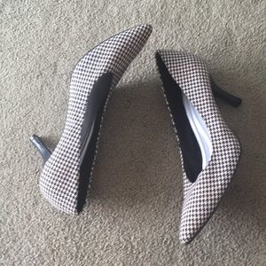 Cute navy and white patterned heels